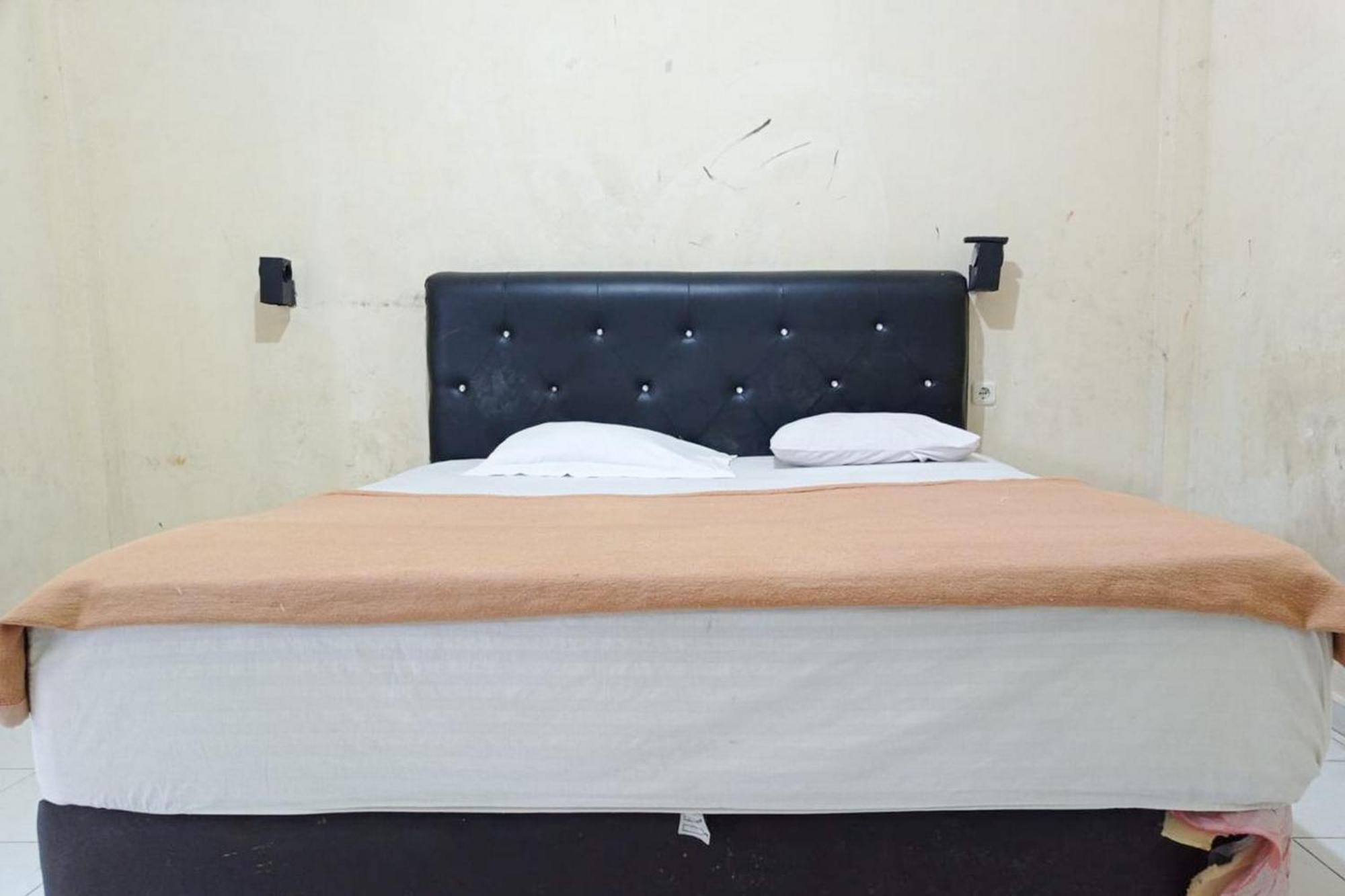 Hotel Pantai Panjang Bengkulu Redpartner Экстерьер фото