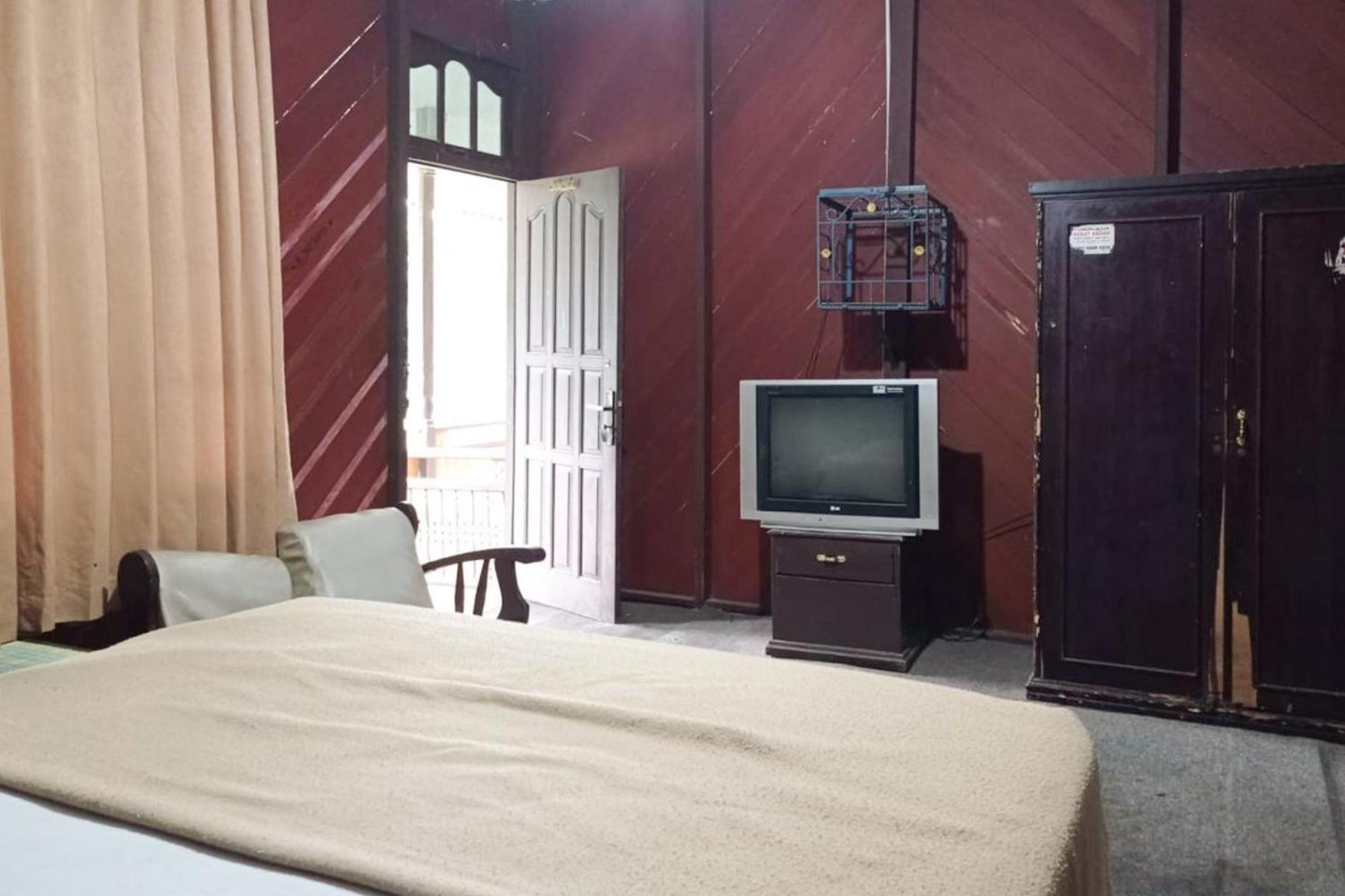 Hotel Pantai Panjang Bengkulu Redpartner Экстерьер фото