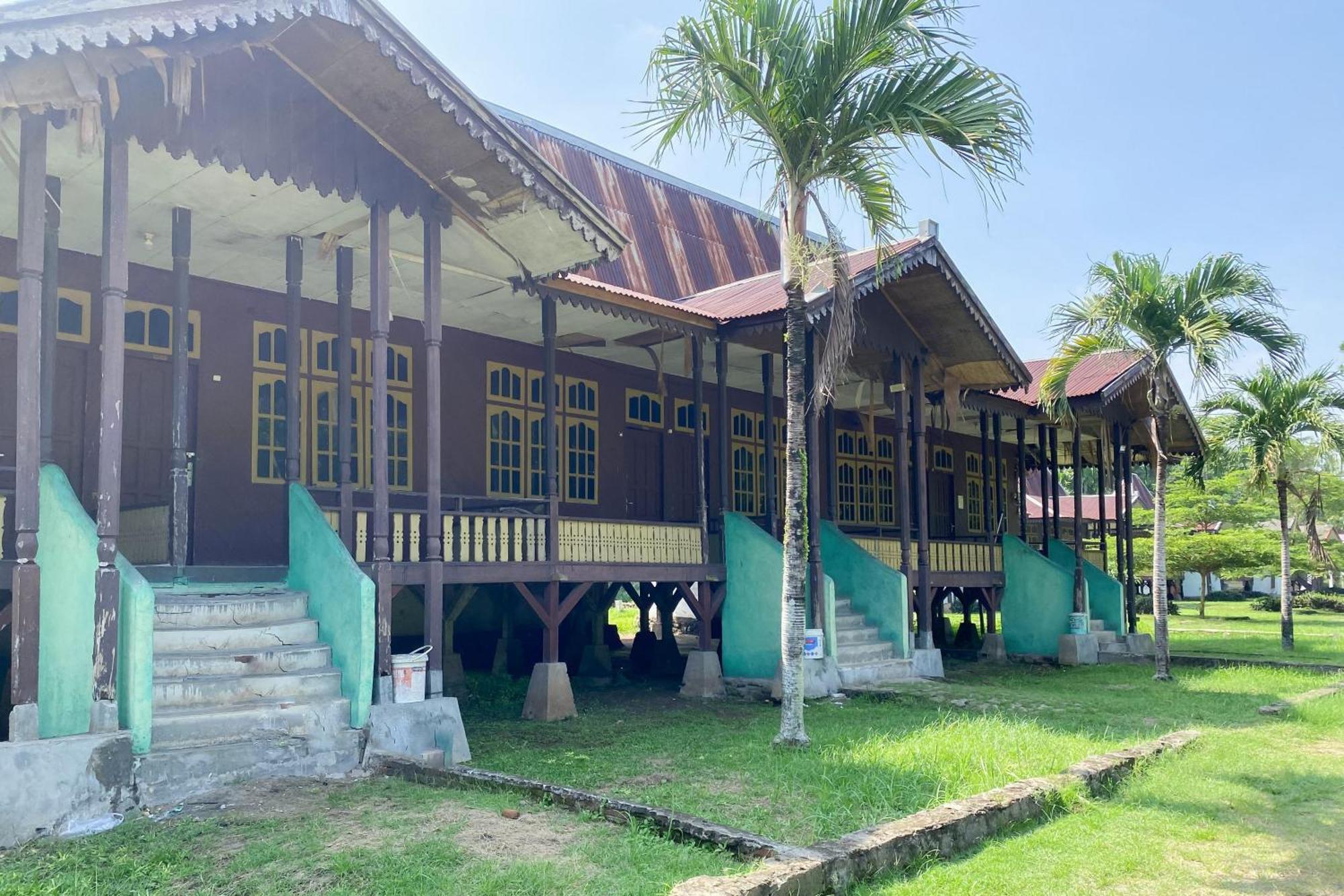 Hotel Pantai Panjang Bengkulu Redpartner Экстерьер фото